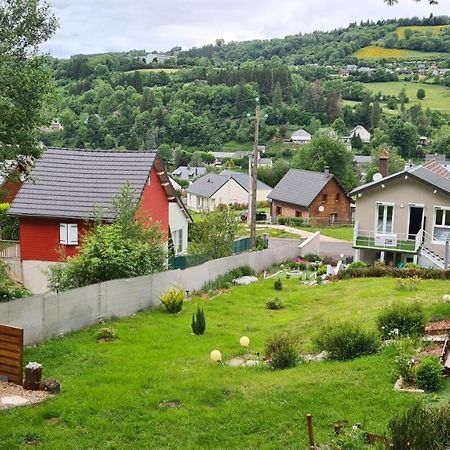 Vila Stunning 4-Bed House In La Bourboule Exteriér fotografie