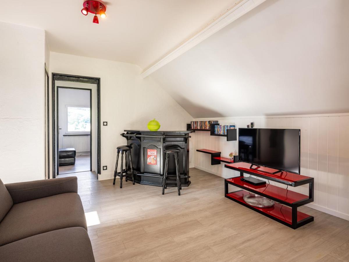 Vila Stunning 4-Bed House In La Bourboule Exteriér fotografie